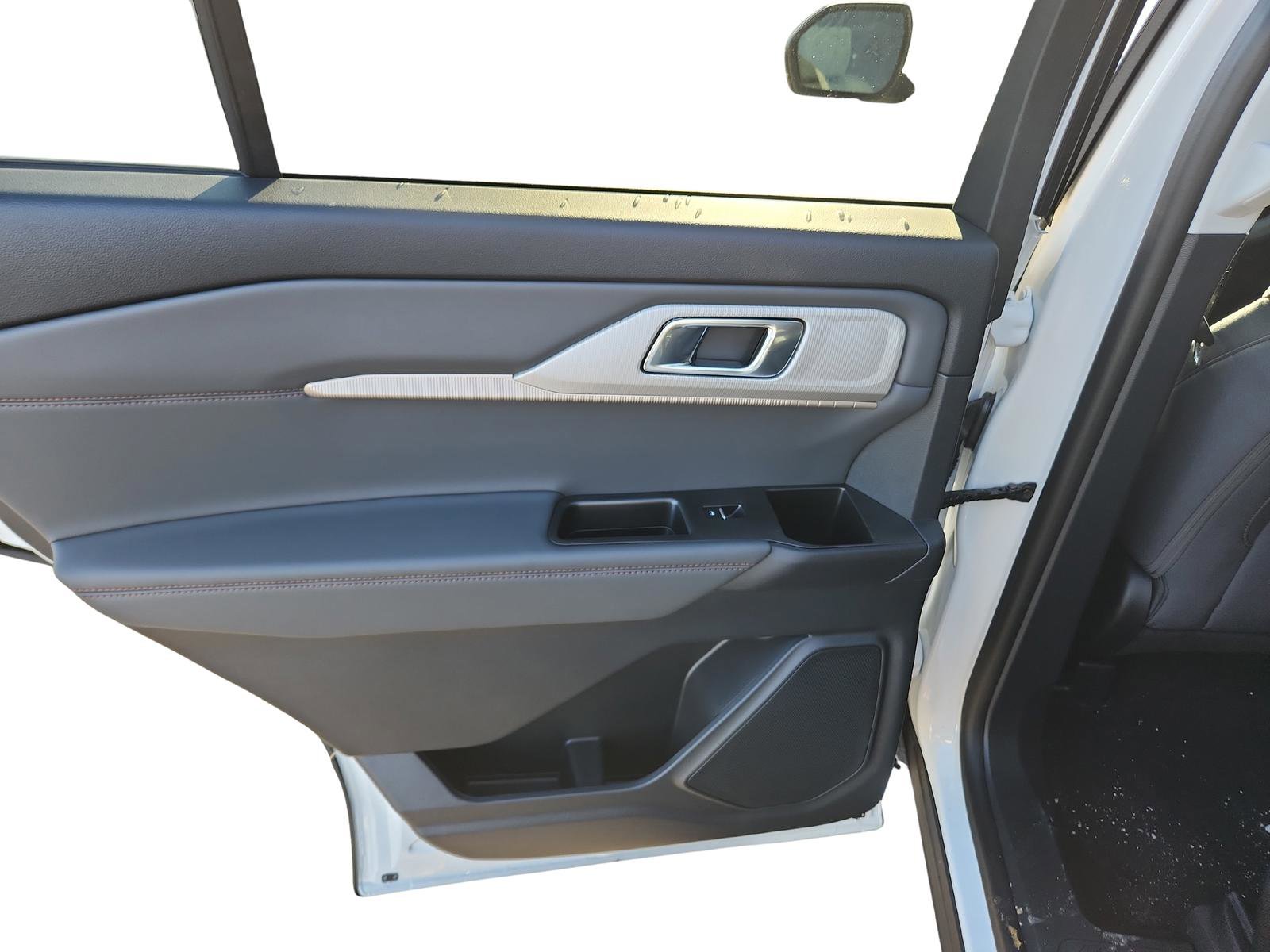 New 2026 Ford Explorer Active image 25