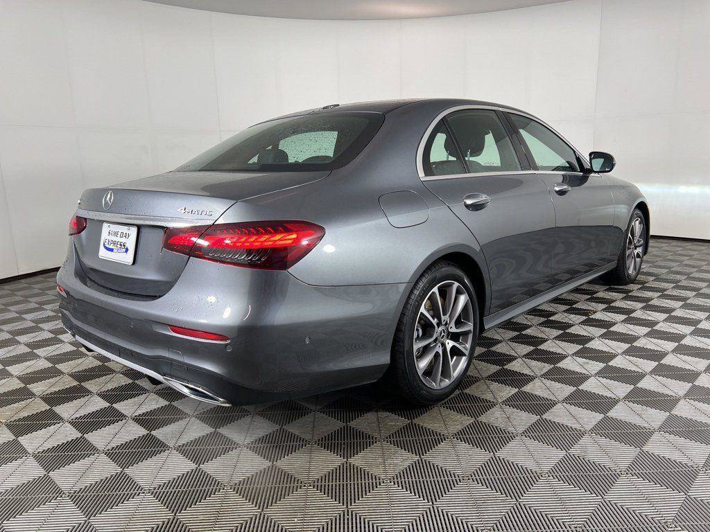 Used 2023 Mercedes-Benz E 450 4MATIC Sedan image 4
