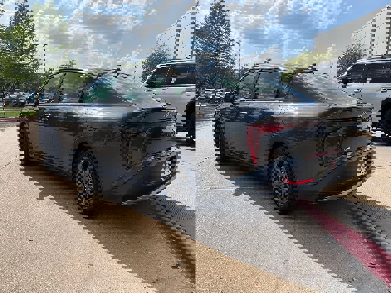 Used 2025 Kia K4 LXS FWD image 8