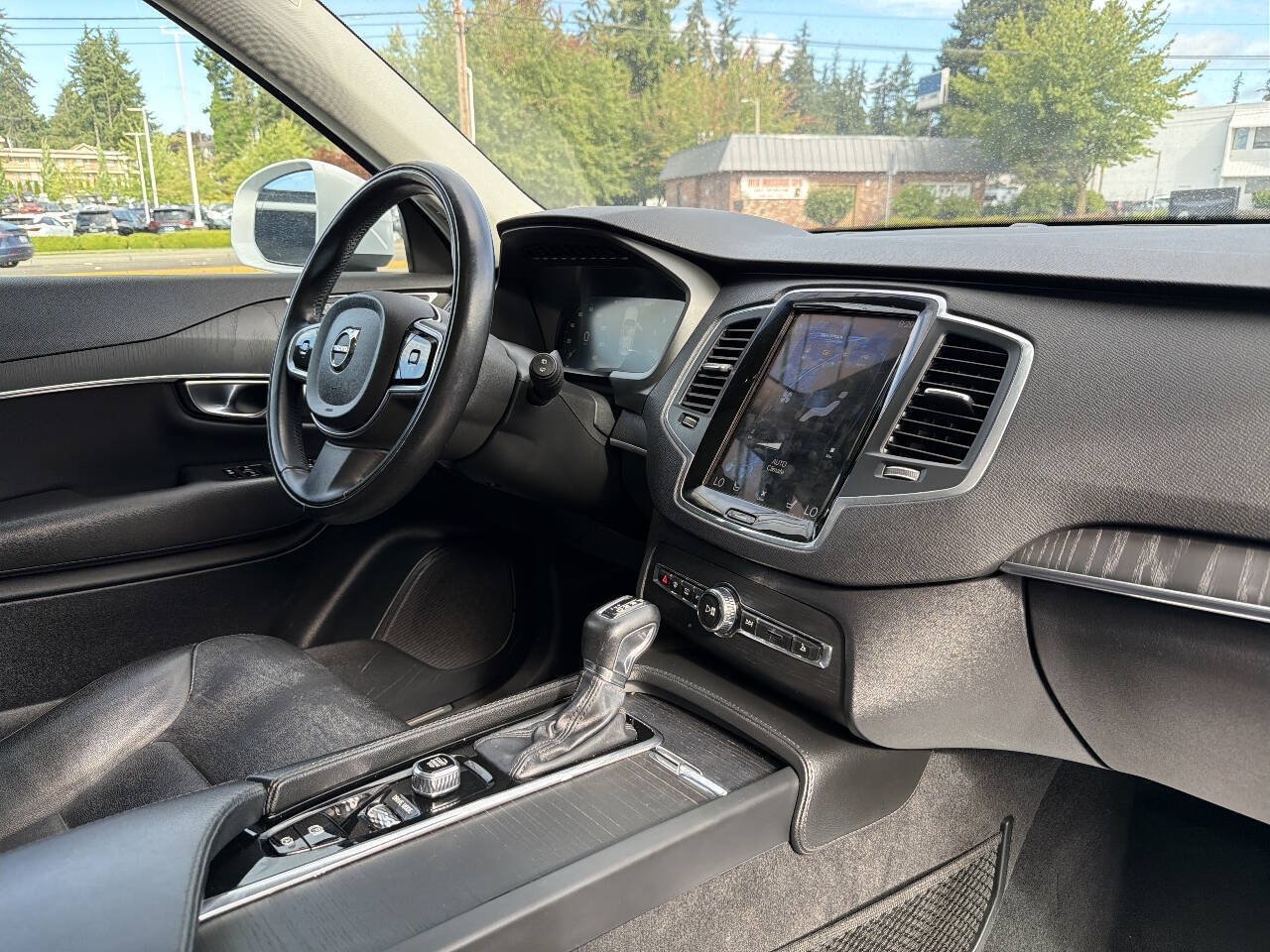 Used 2020 Volvo XC90 T5 Momentum AWD/4WD image 21