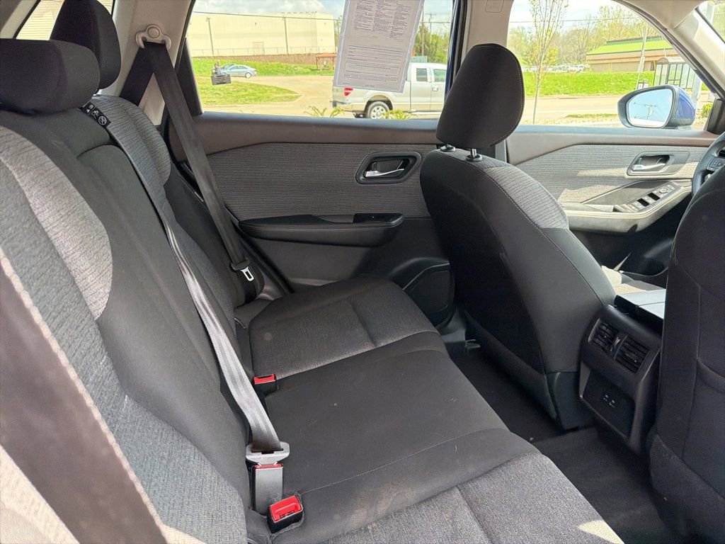 Used 2023 Nissan Rogue SV image 13