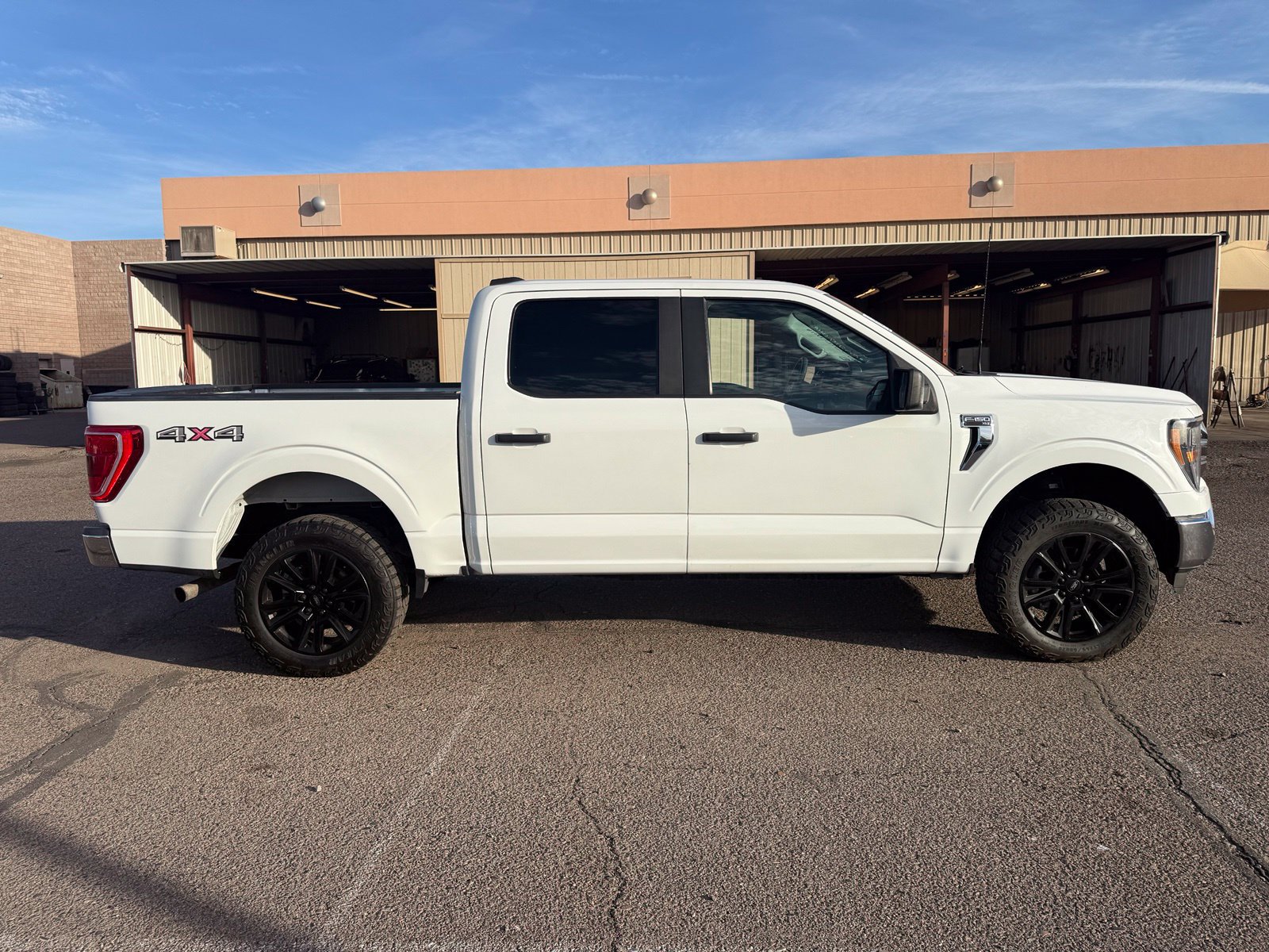 Used 2023 Ford F150 XLT AWD/4WD image 4