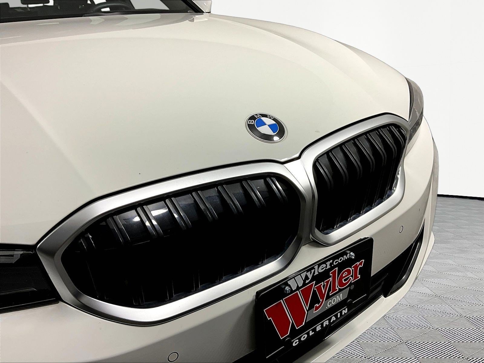 Used 2025 BMW 330i Sedan RWD image 33