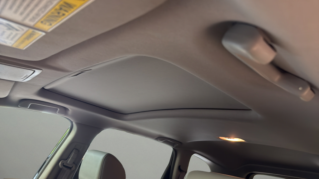 Used 2020 Honda CR-V Touring image 12