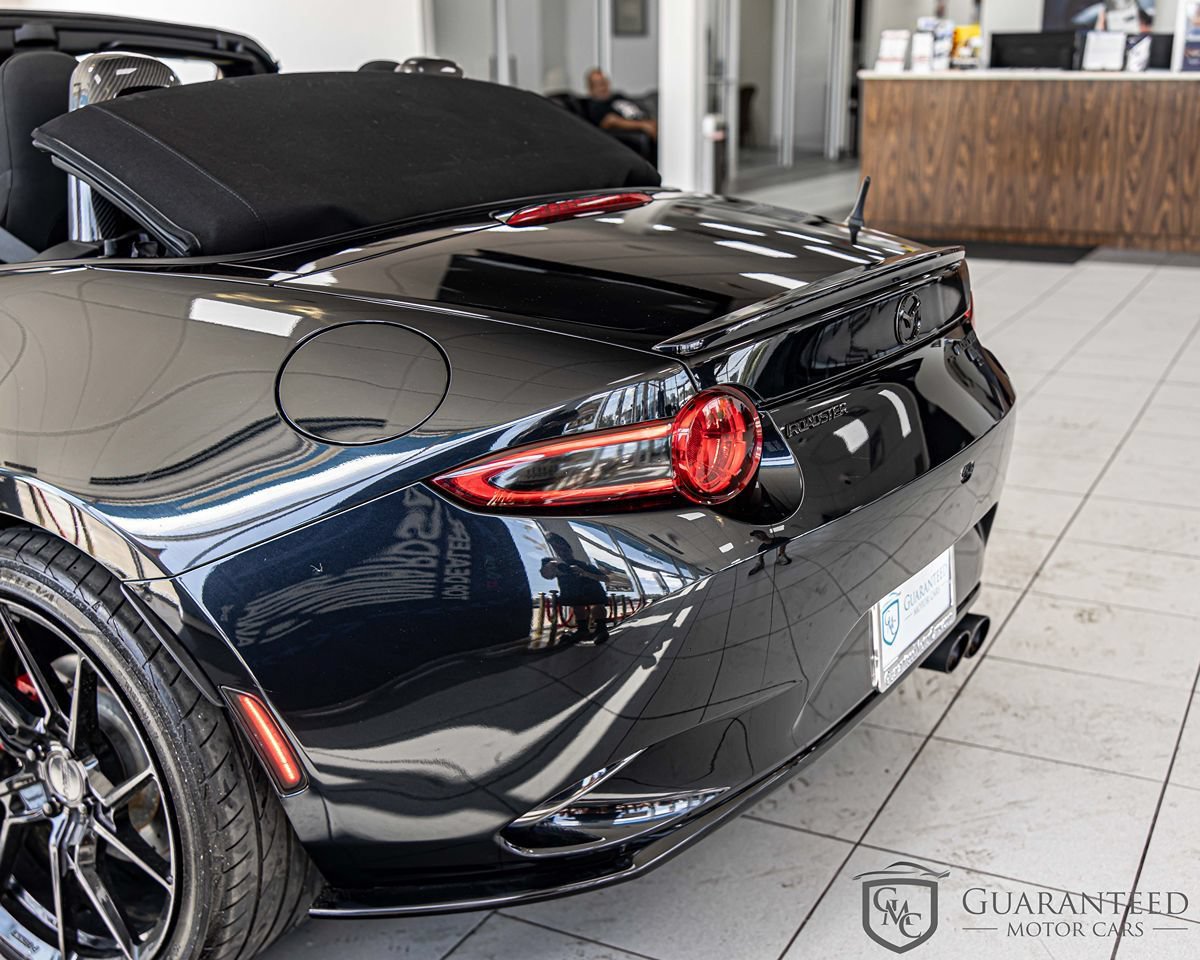 Used 2019 MAZDA MX-5 Miata Sport w/ I-ACTIVSENSE Sport Package RWD image 12