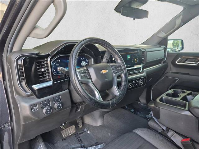 Used 2022 Chevrolet Silverado 1500 LT AWD/4WD image 9
