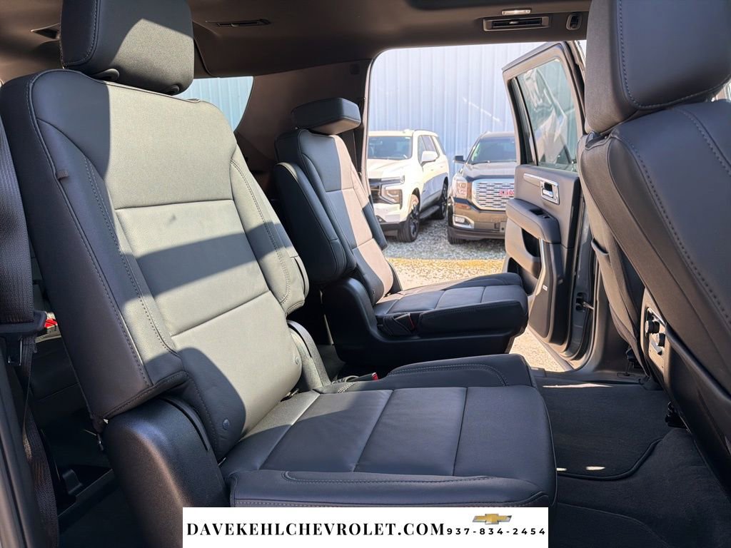 Used 2026 Chevrolet Suburban Z71 w/ Comfort Package AWD/4WD image 24