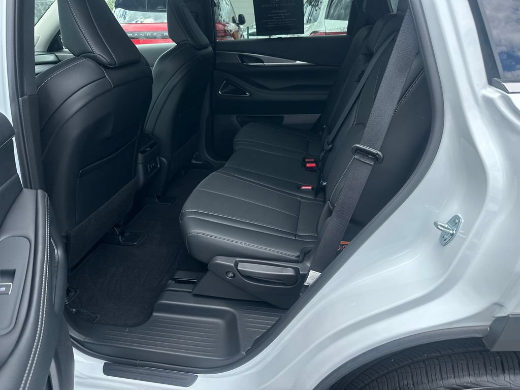 Used 2026 INFINITI QX60 Luxe w/ Cargo Package FWD image 21