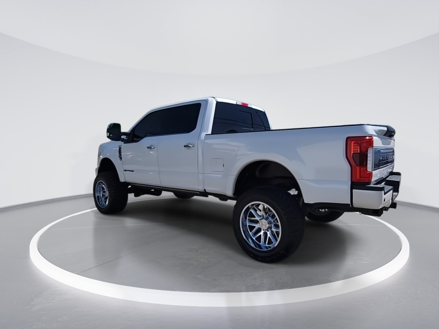 Used 2019 Ford F250 Platinum AWD/4WD image 6
