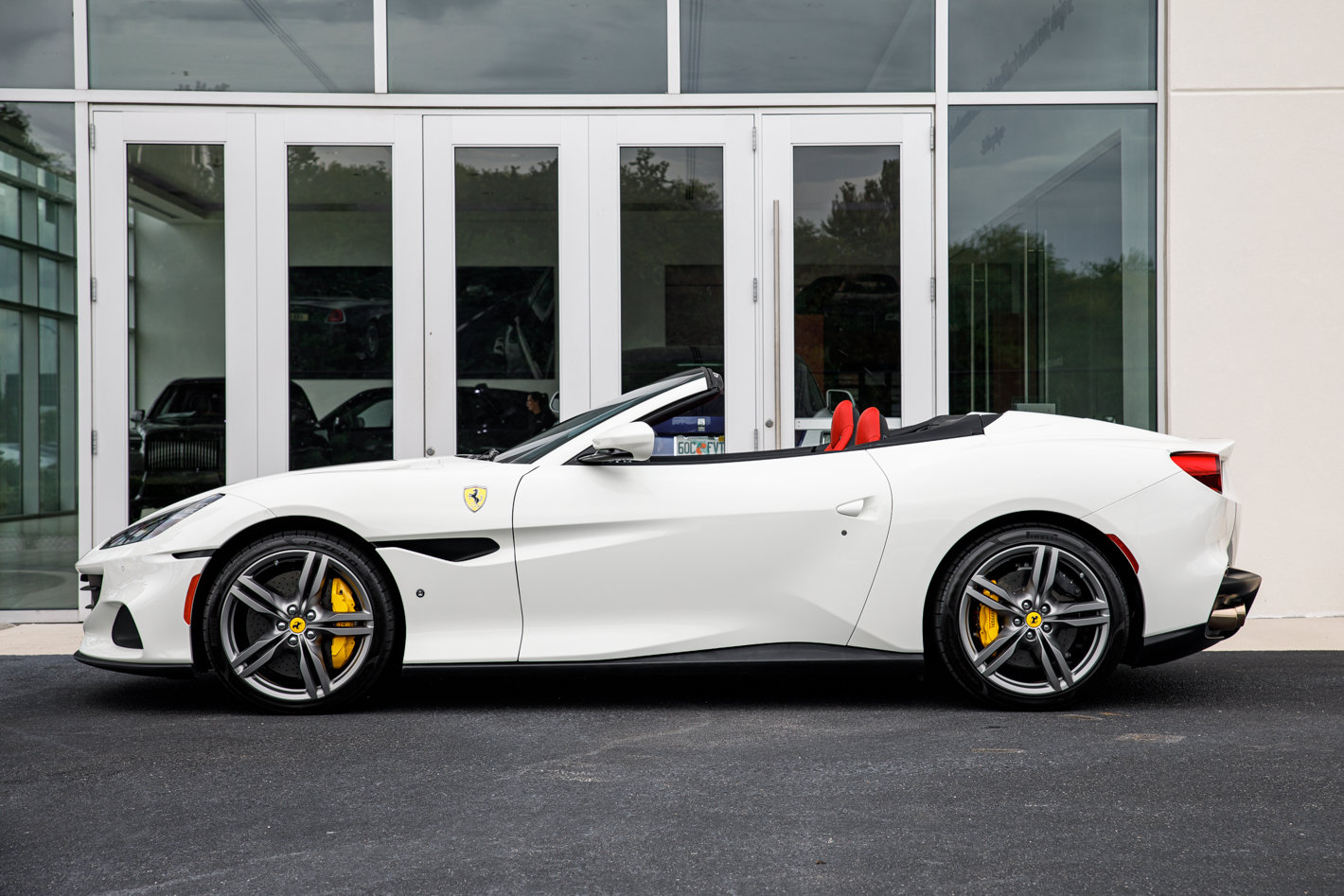 Used 2023 Ferrari Portofino M RWD image 7