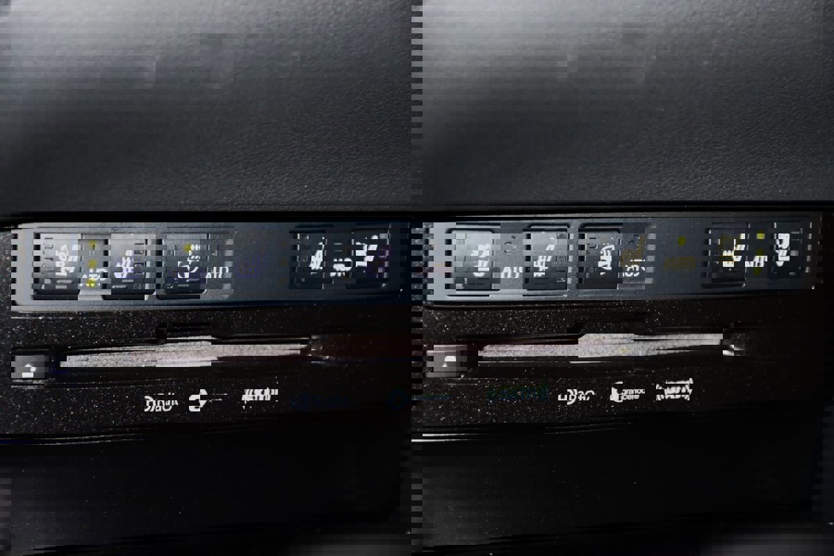 Used 2021 Lexus ES 250 w/ Premium Package image 40