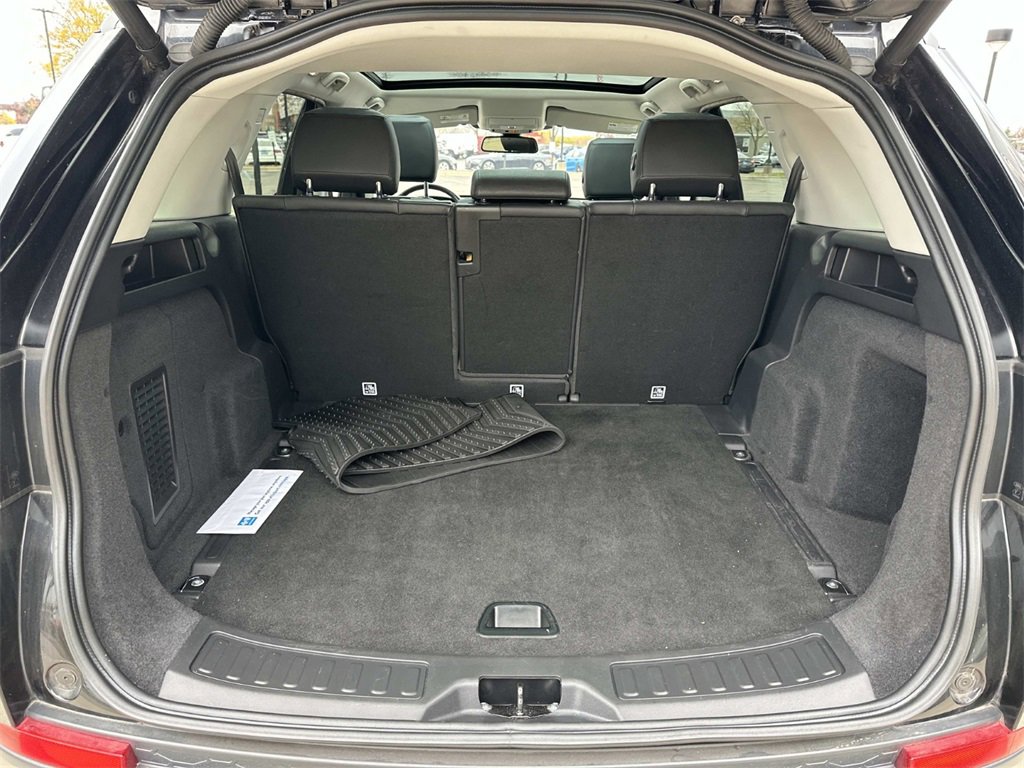 Used 2019 Land Rover Discovery Sport HSE image 9