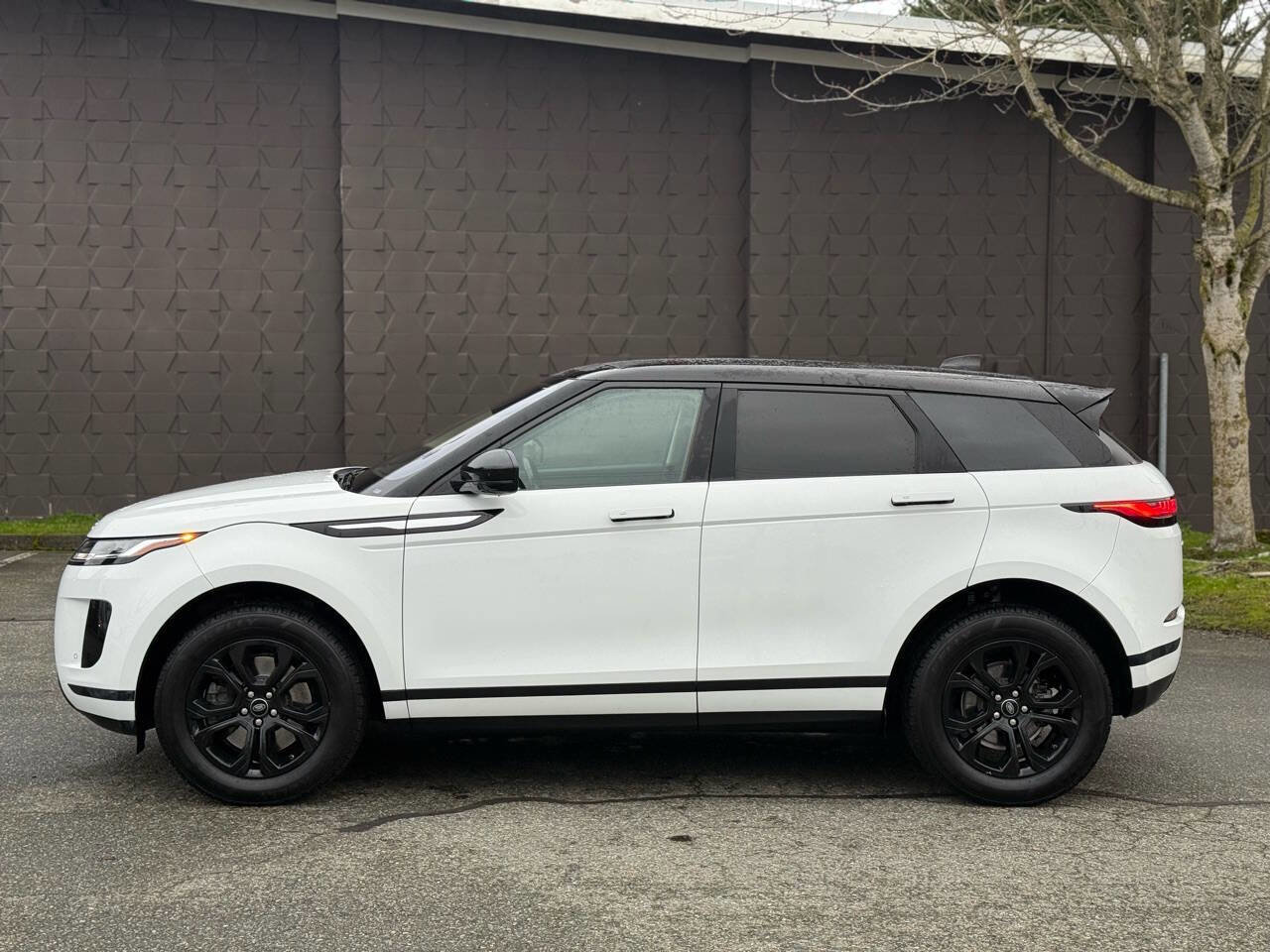 Used 2020 Land Rover Range Rover Evoque S image 5