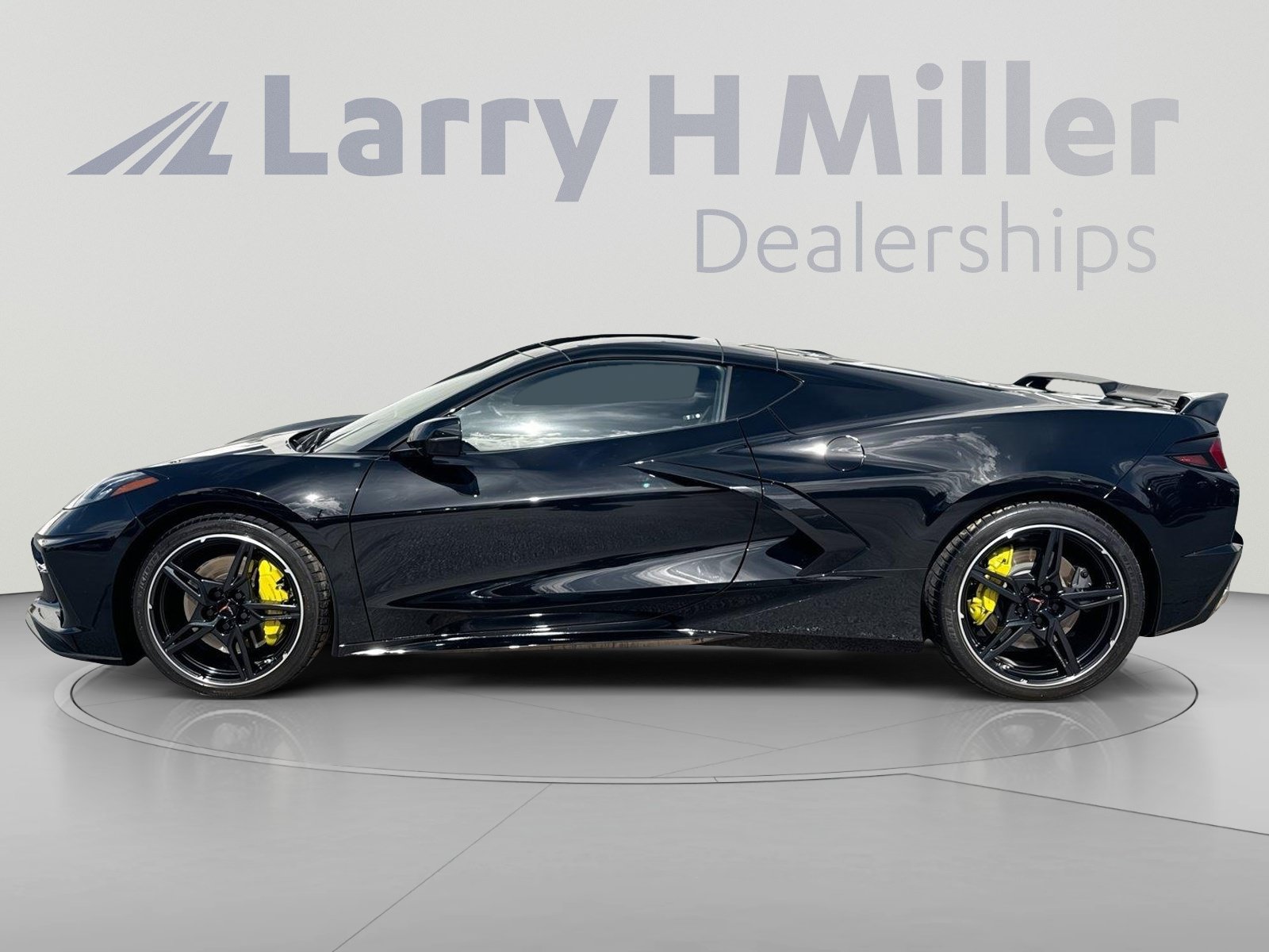 Certified 2020 Chevrolet Corvette Stingray Premium Cpe w/ 3LT Preferred Equipment Group RWD image 4