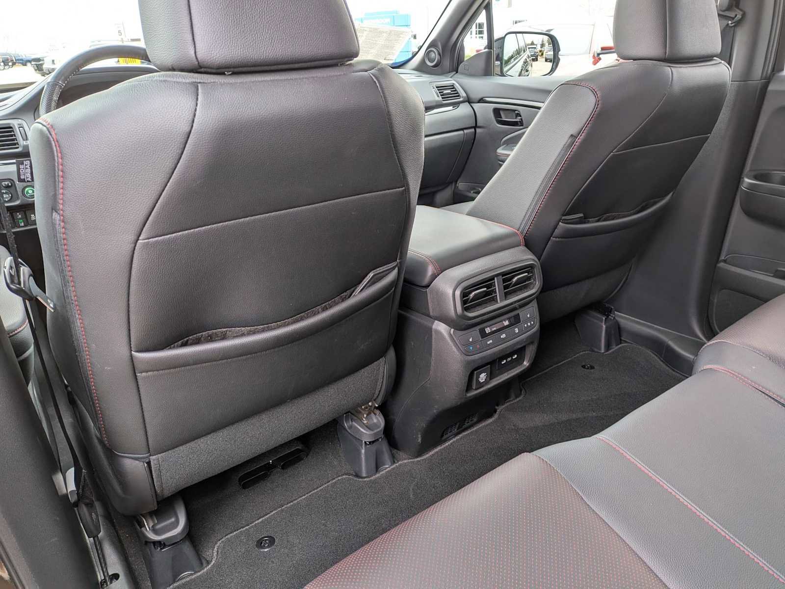 Used 2024 Honda Passport Black Edition image 19