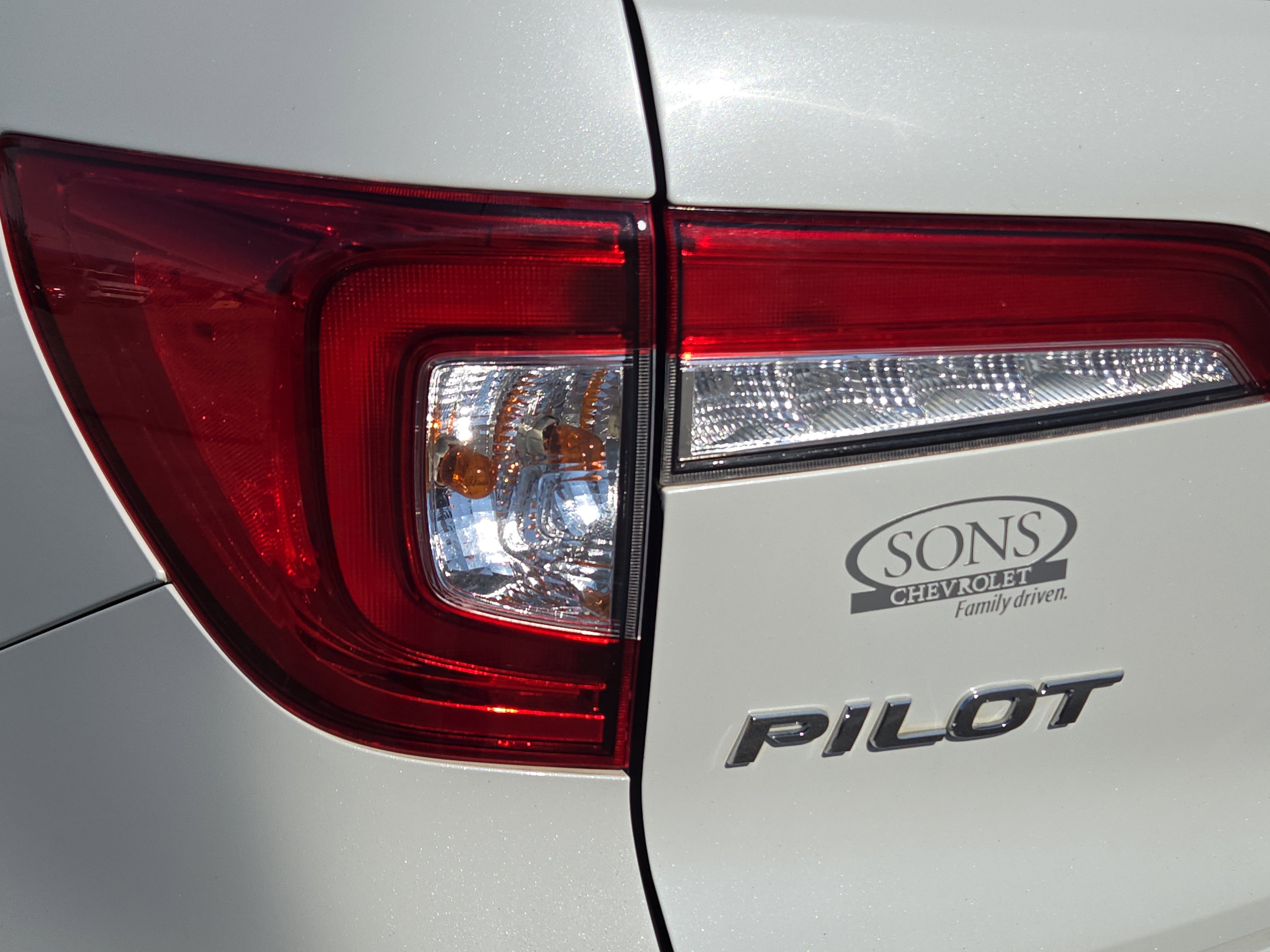 Used 2021 Honda Pilot EX-L image 12