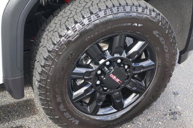 Used 2026 GMC Sierra 2500 AT4 w/ AT4 Premium Plus Package AWD/4WD image 28
