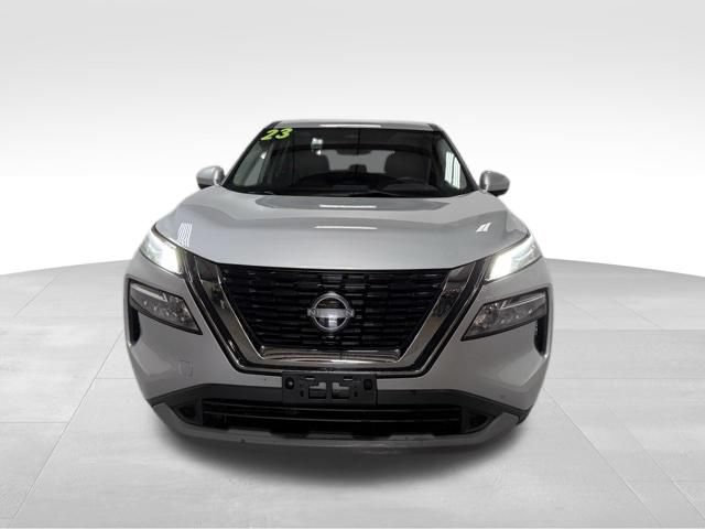 Used 2023 Nissan Rogue SV AWD/4WD image 3
