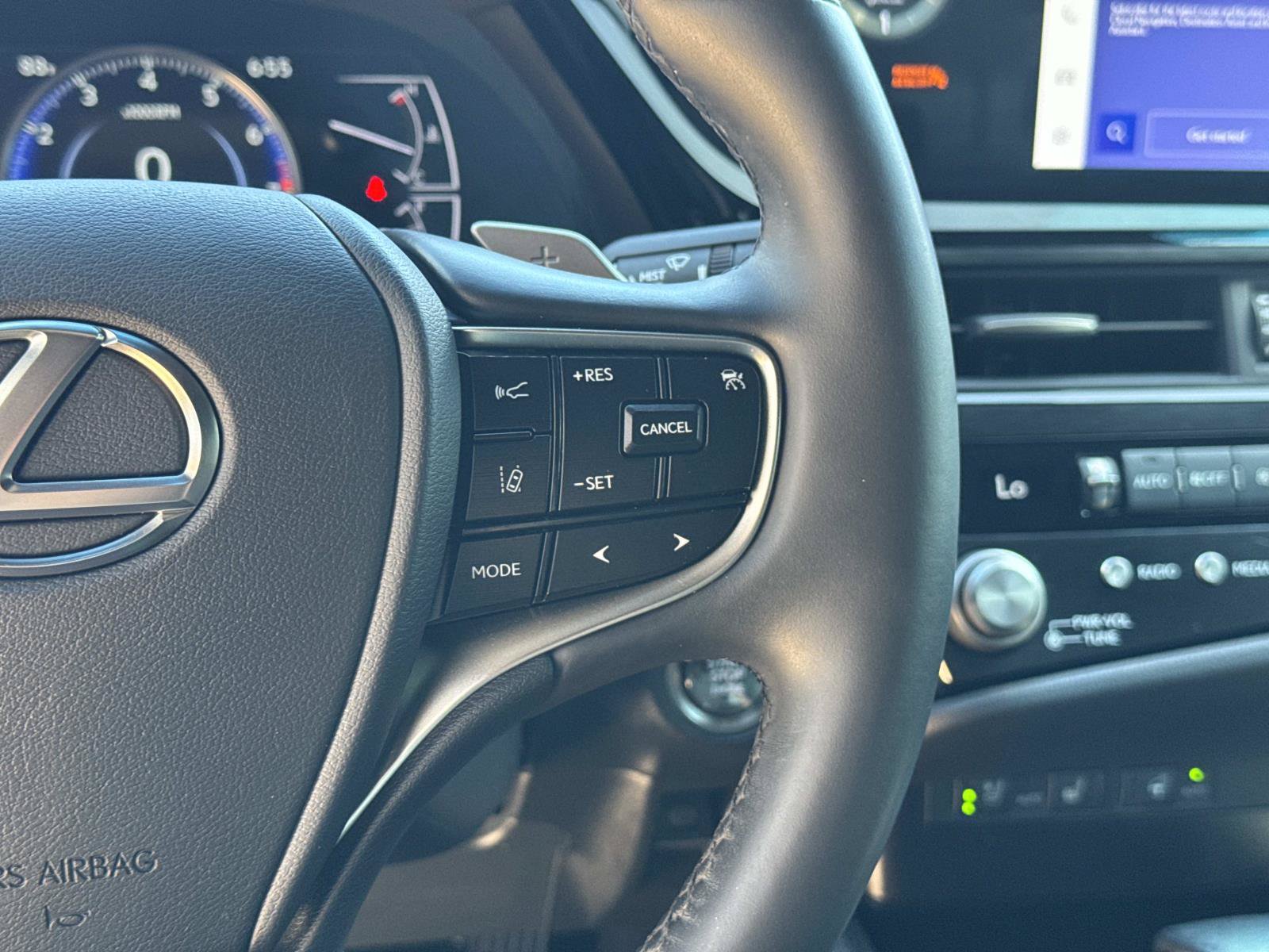 Used 2024 Lexus ES 350 w/ Premium Package FWD image 29