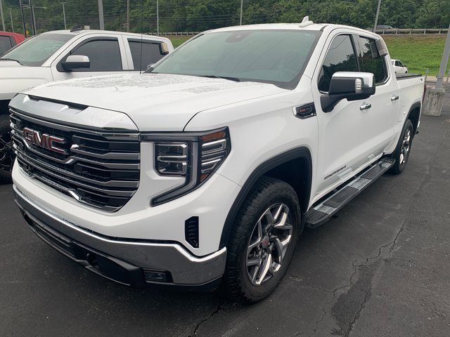Used 2023 GMC Sierra 1500 SLT w/ SLT Premium Package image 17