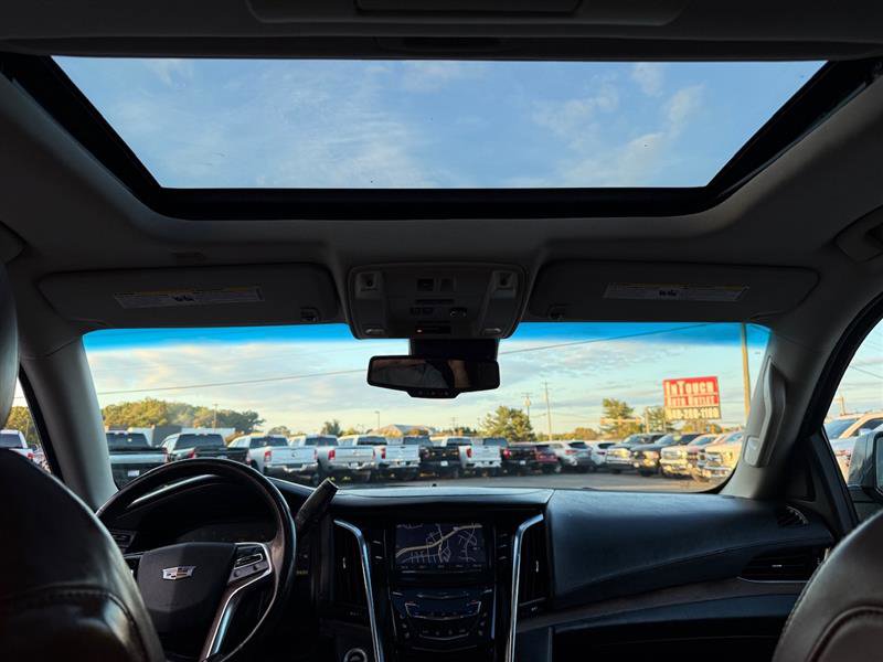 Used 2015 Cadillac Escalade ESV Luxury image 28