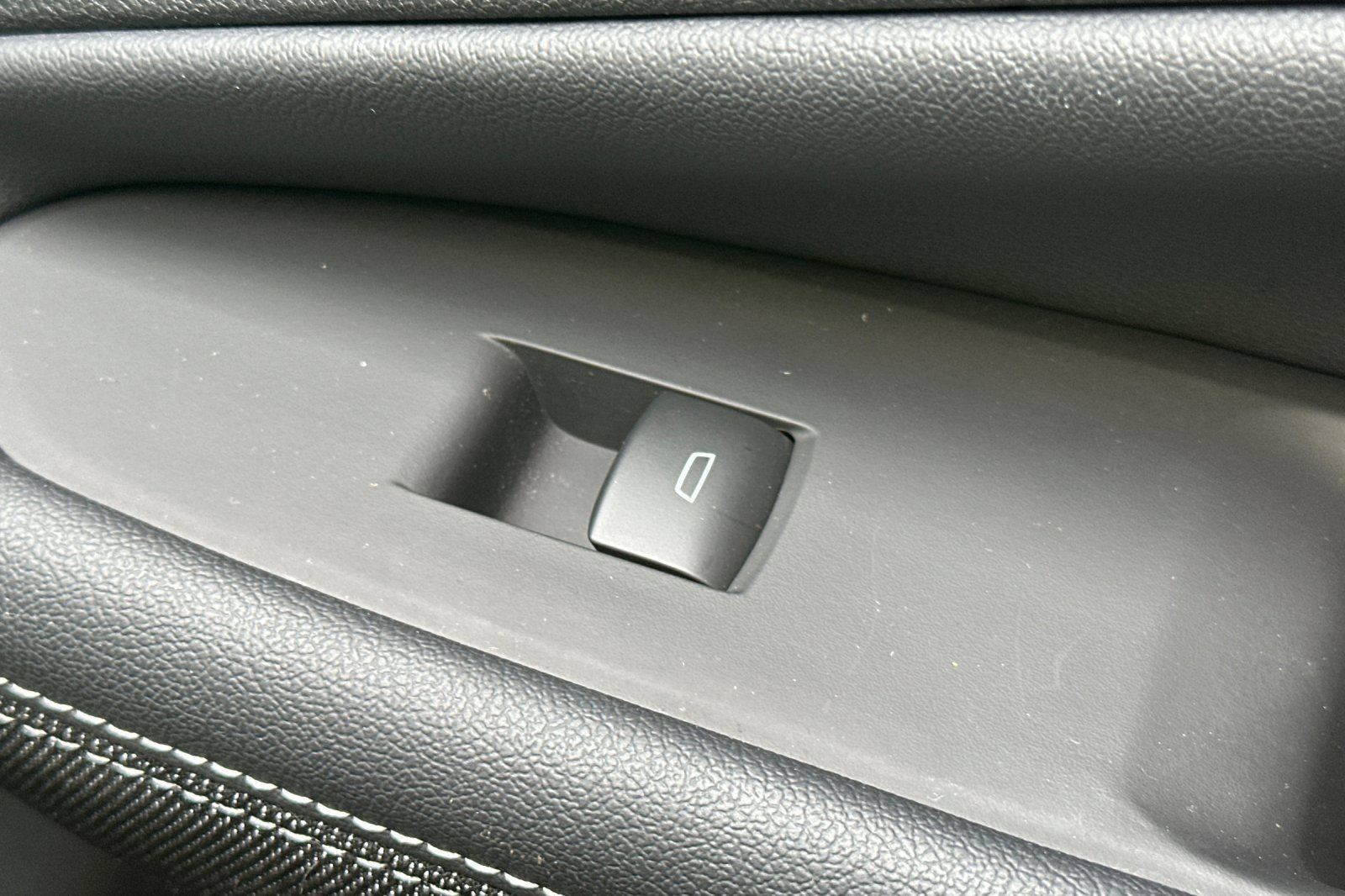 Used 2026 Chevrolet Blazer EV LT FWD image 21