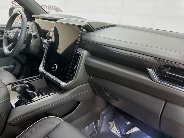 Used 2025 GMC Yukon Elevation w/ Elevation Premium Package image 35