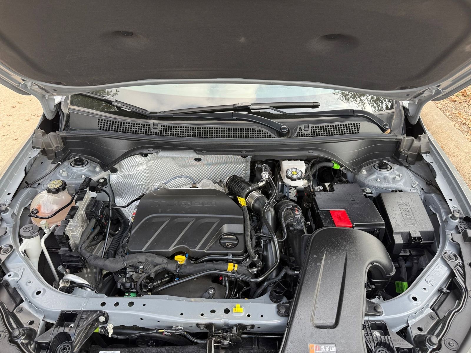 Used 2025 Buick Envista Sport Touring image 32