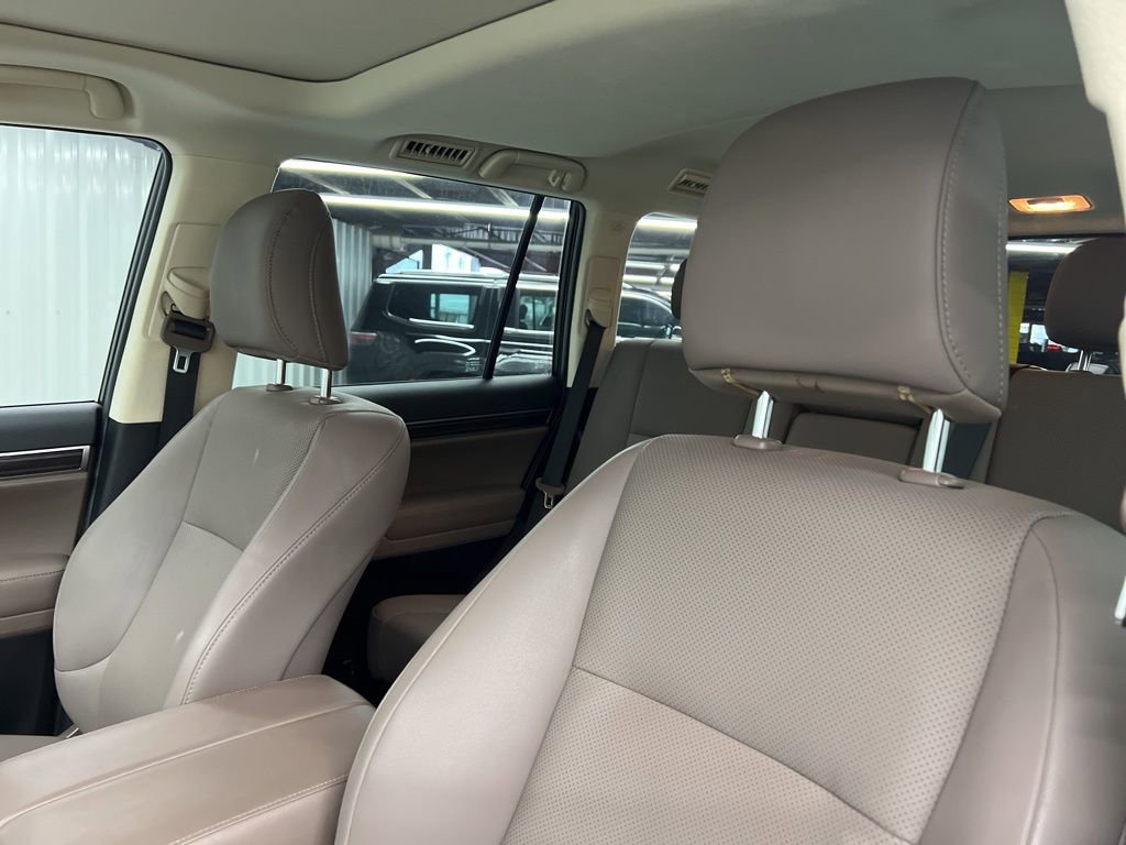 Used 2023 Lexus GX 460 Premium w/ Premium Plus Package image 14