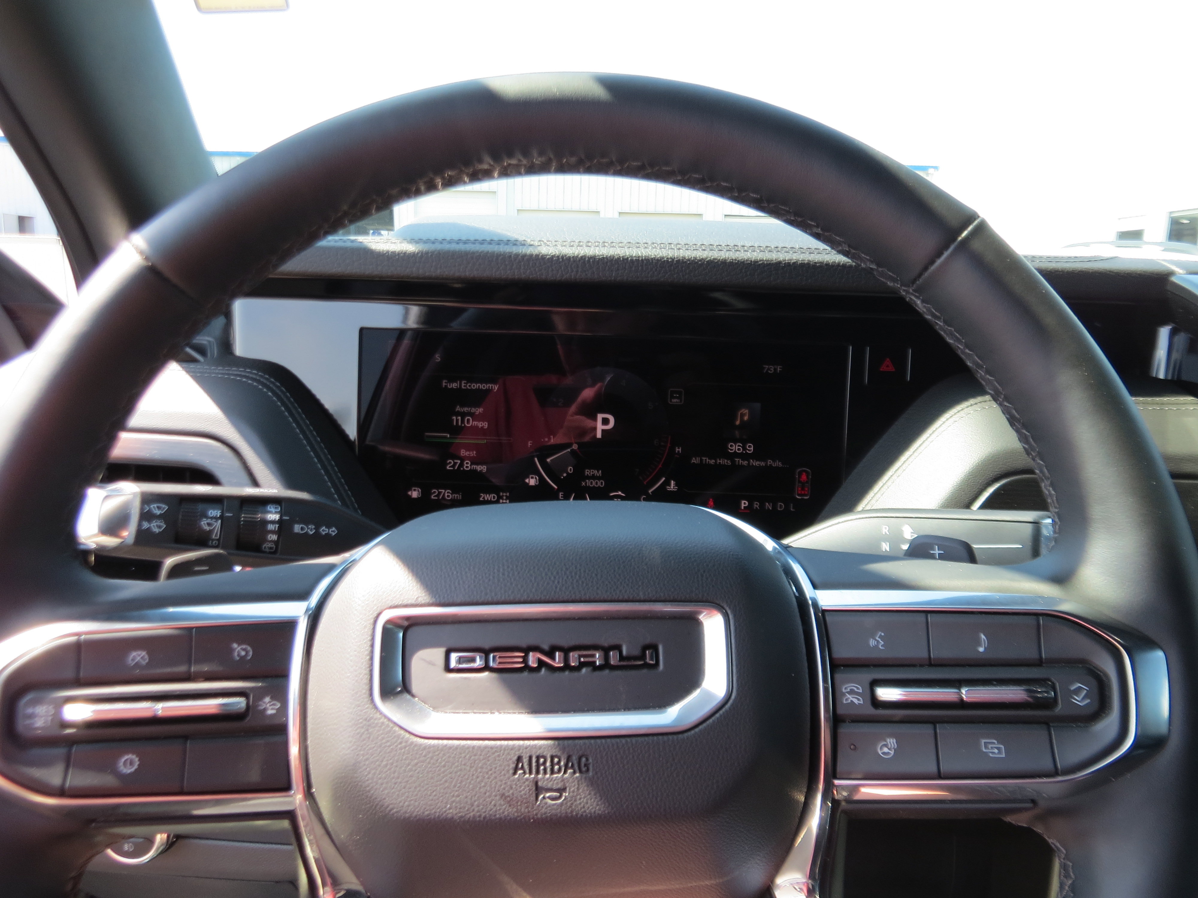Used 2025 GMC Yukon XL Denali w/ LPO, Floor Liner Package AWD/4WD image 28