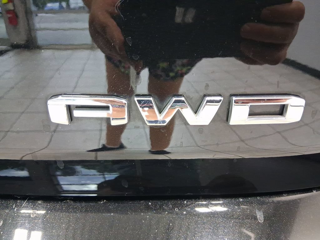Used 2024 GMC Terrain SLE w/ Driver Convenience Package AWD/4WD image 34