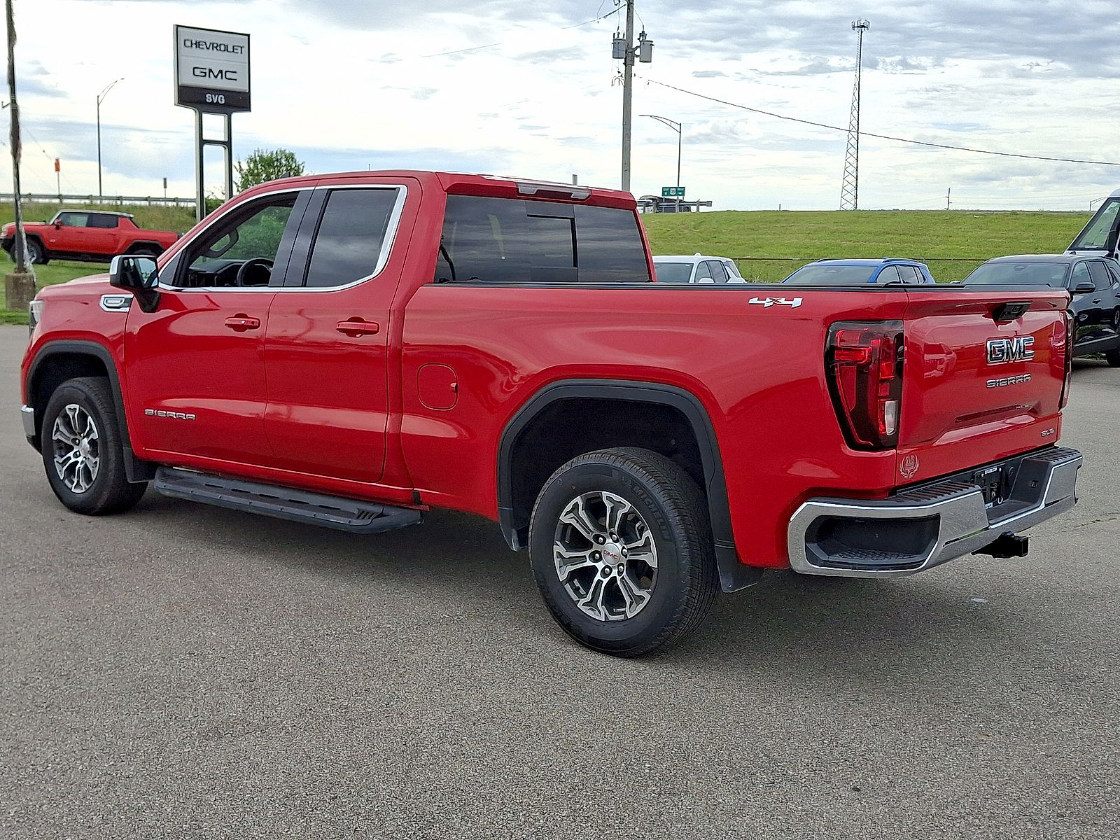 New 2026 GMC Sierra 1500 SLE w/ Preferred Package AWD/4WD image 11