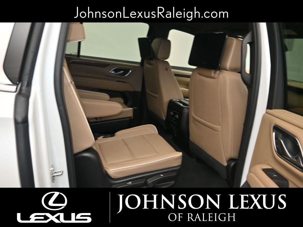 Used 2024 Chevrolet Suburban Premier image 11
