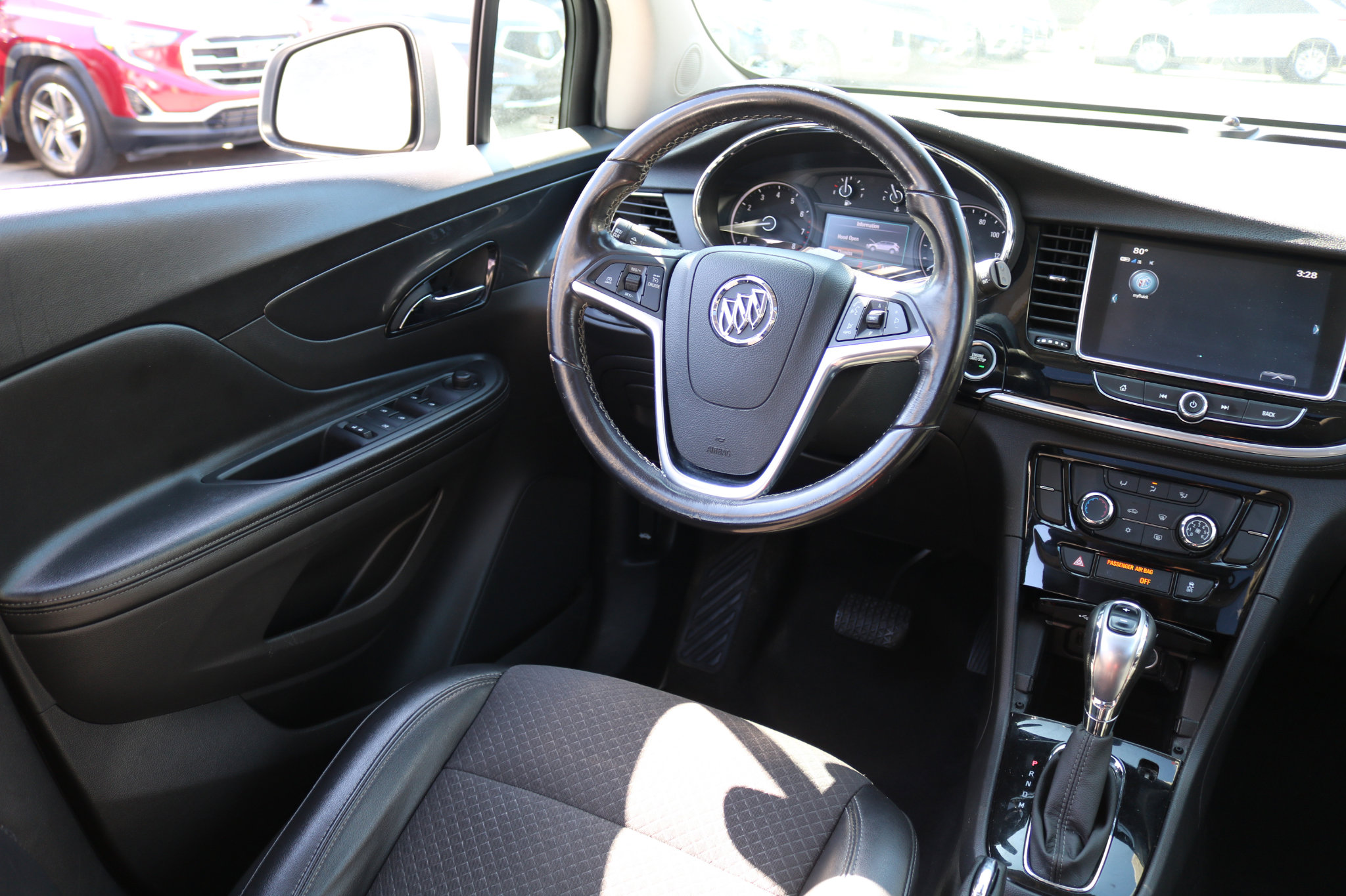 Used 2019 Buick Encore Preferred image 32