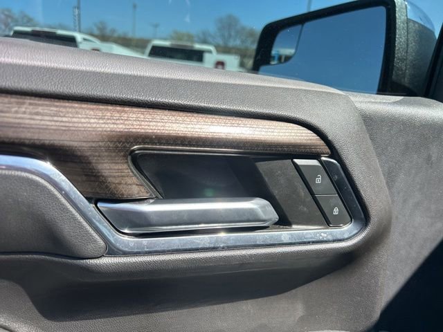 Used 2023 Chevrolet Silverado 1500 LT AWD/4WD image 12