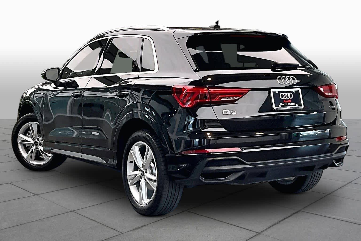 Used 2024 Audi Q3 2.0T Premium w/ Convenience Package AWD/4WD image 12