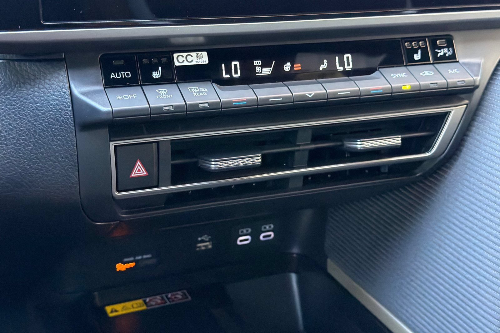 Used 2026 Toyota Camry SE w/ Multimedia Upgrade Package FWD image 23