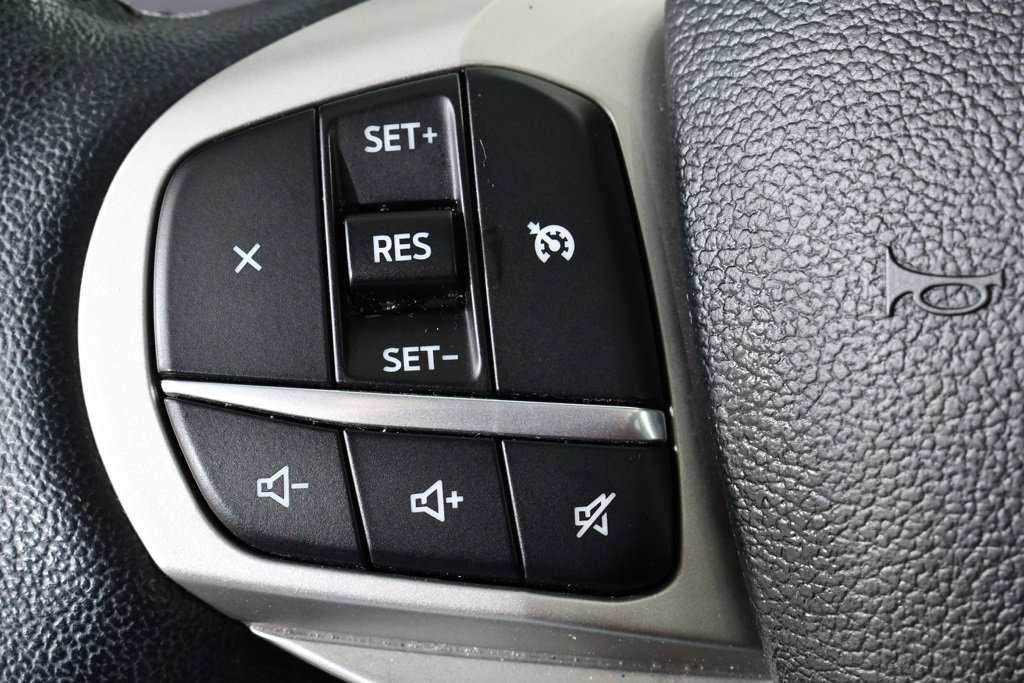 Used 2022 Ford Explorer XLT w/ Equipment Group 202A image 33