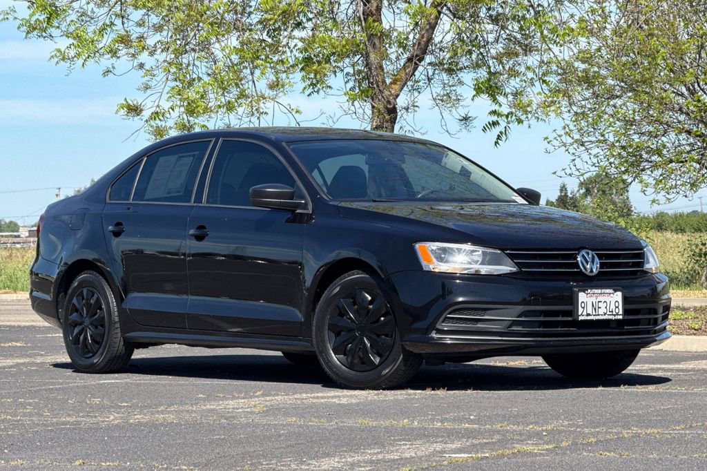 Used 2016 Volkswagen Jetta S image 2