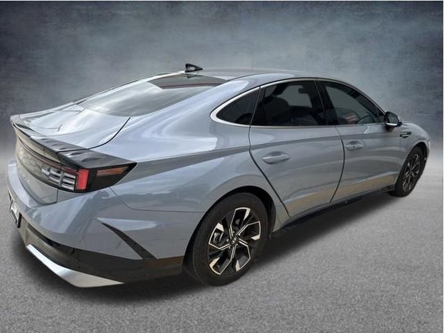 Used 2025 Hyundai Sonata SEL FWD image 6