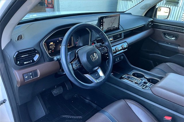 Used 2023 Honda Pilot Elite image 13