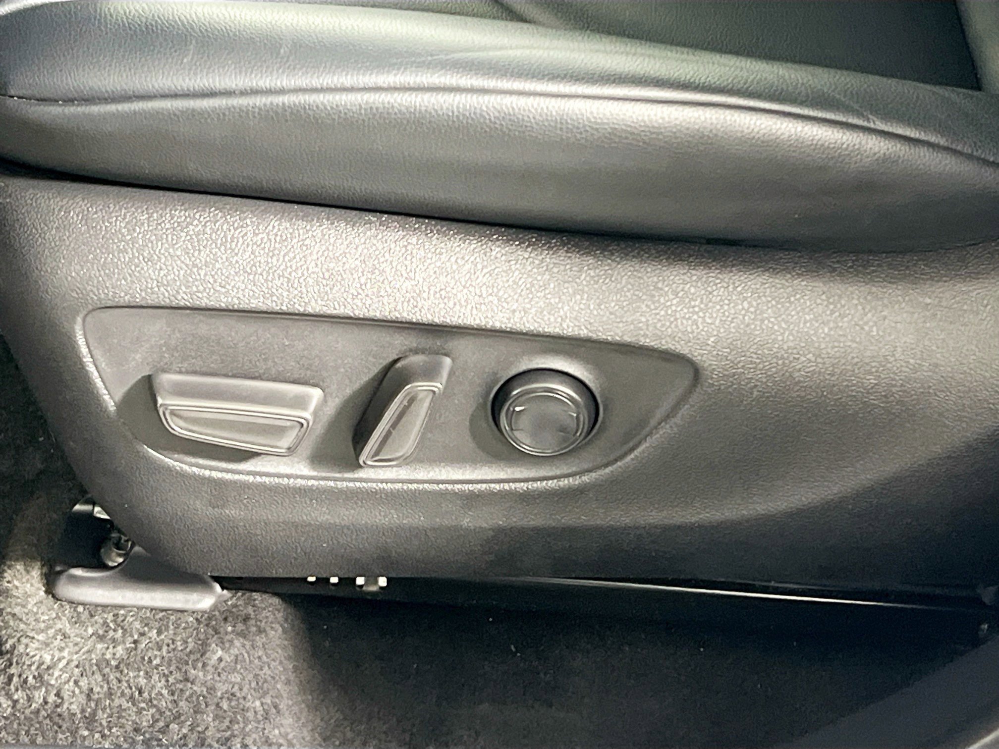 Used 2024 Toyota Highlander XLE image 15