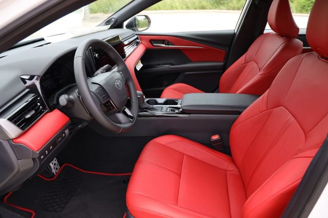 New 2026 Toyota Camry Hybrid FWD image 12