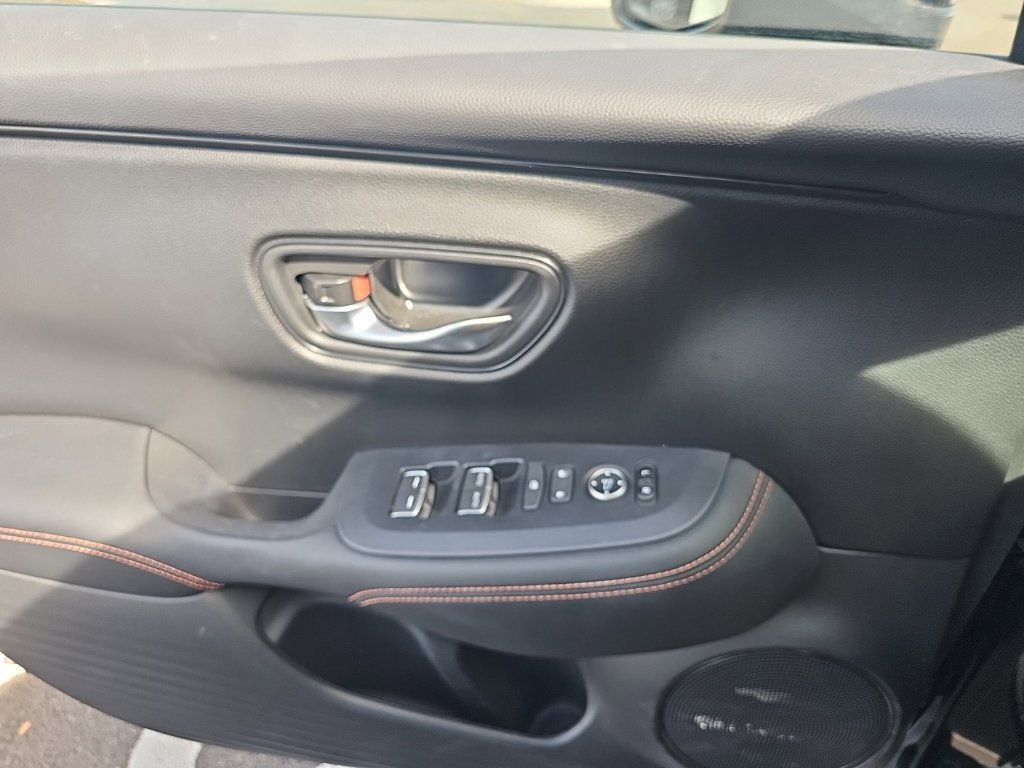 Used 2024 Honda HR-V Sport image 10