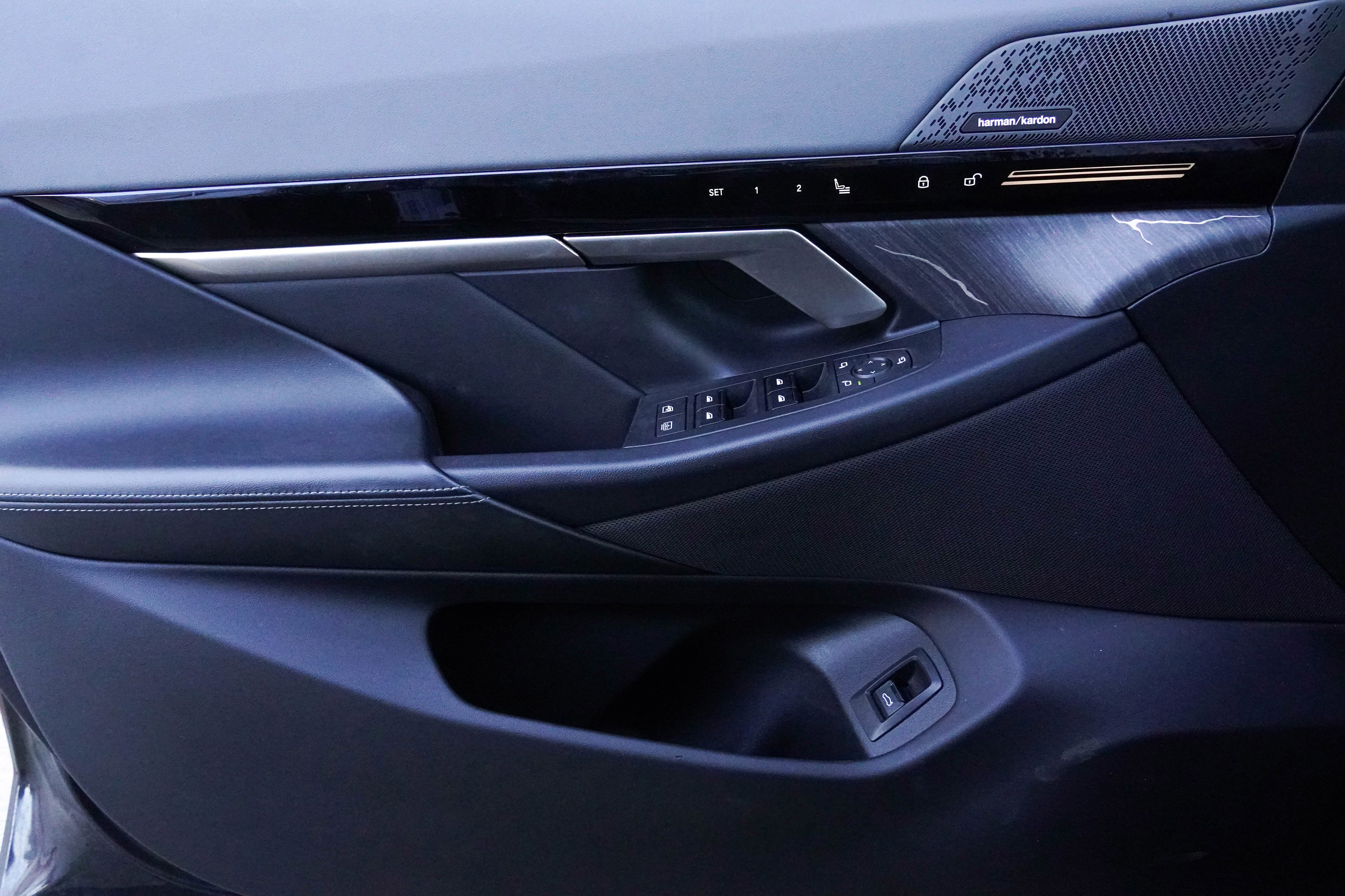 Certified 2024 BMW 530i w/ Executive Package image 31