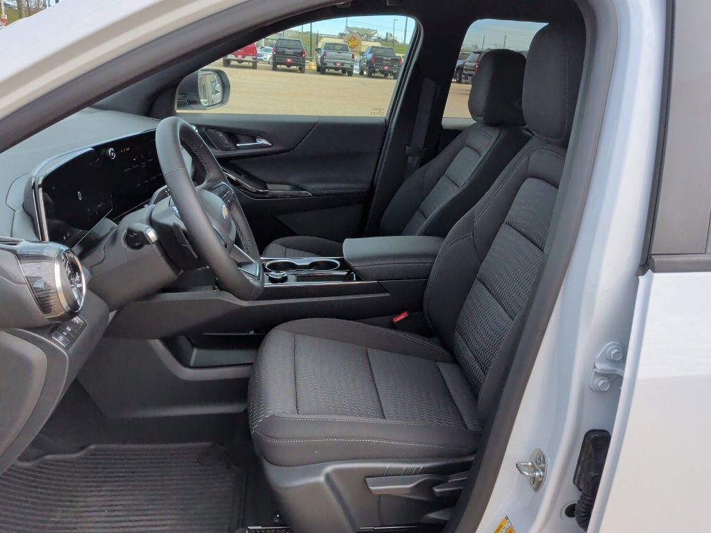 New 2026 Chevrolet Equinox LT w/ Safety and Technology Package image 12