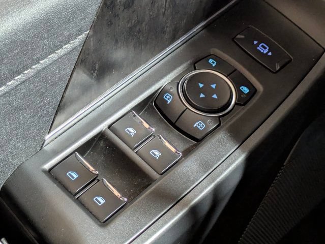 Used 2023 Ford F250 Lariat w/ Sport Appearance Package AWD/4WD image 23