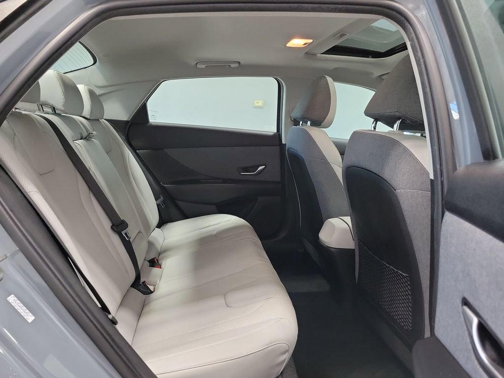Used 2023 Hyundai Elantra Limited w/ Cargo Package FWD image 16