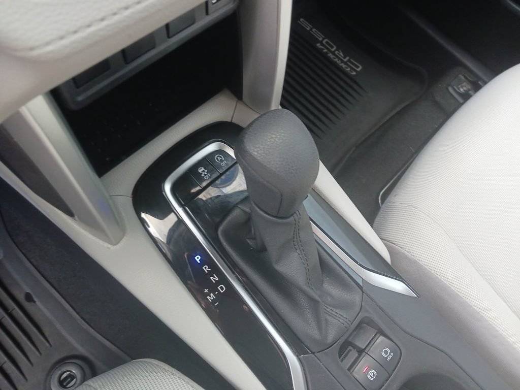 Used 2022 Toyota Corolla Cross L FWD image 33