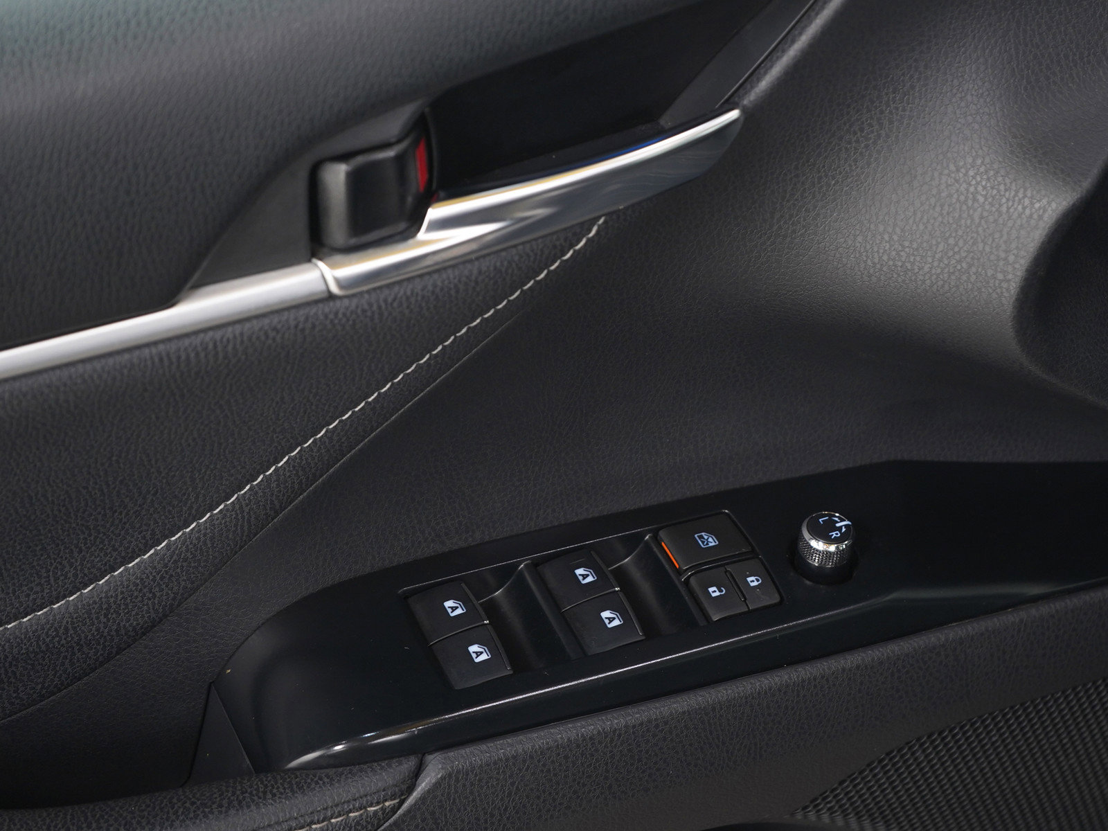 Used 2018 Toyota Camry XSE FWD image 20